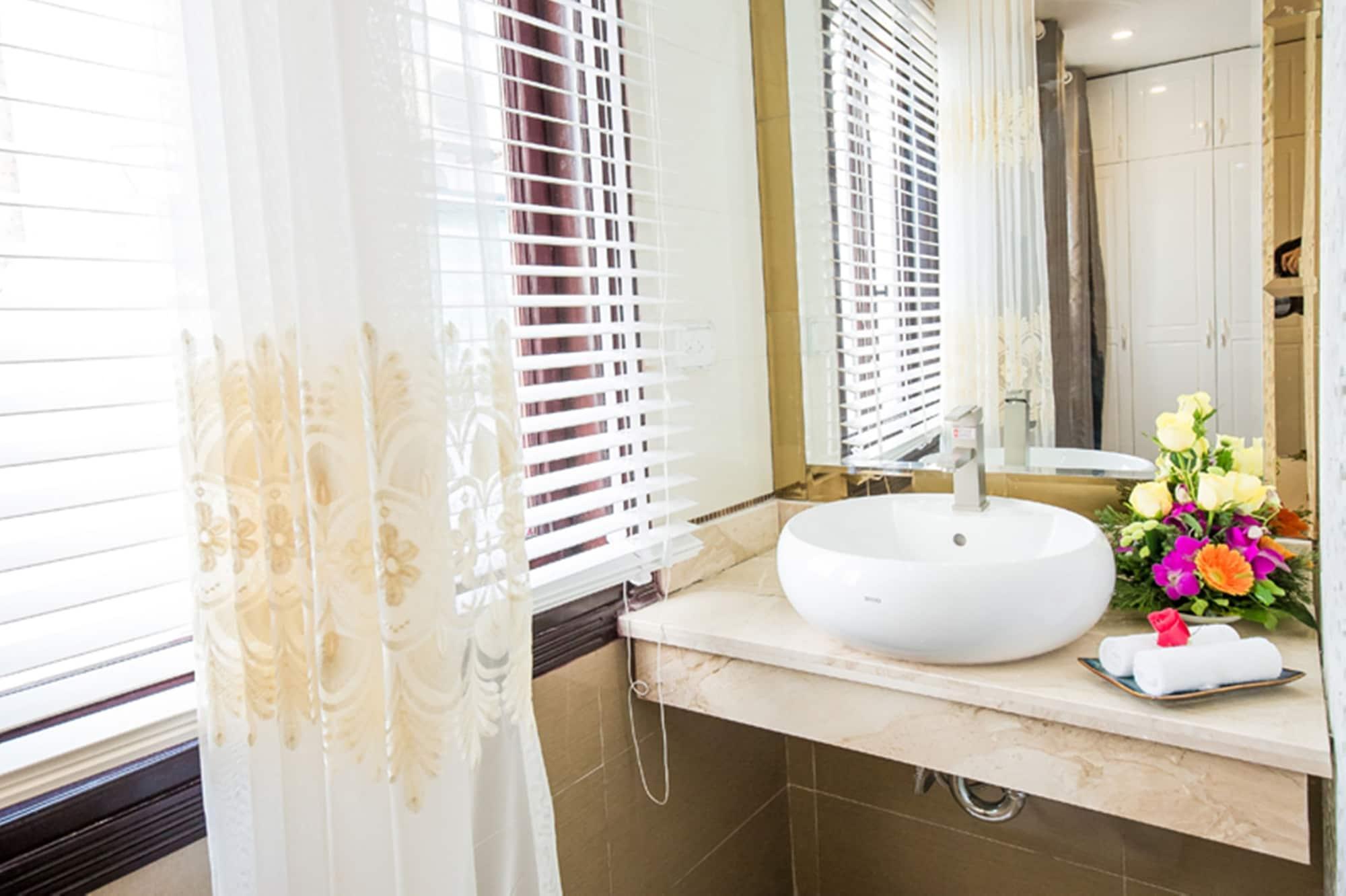 Little Hanoi Deluxe Hotel Екстериор снимка